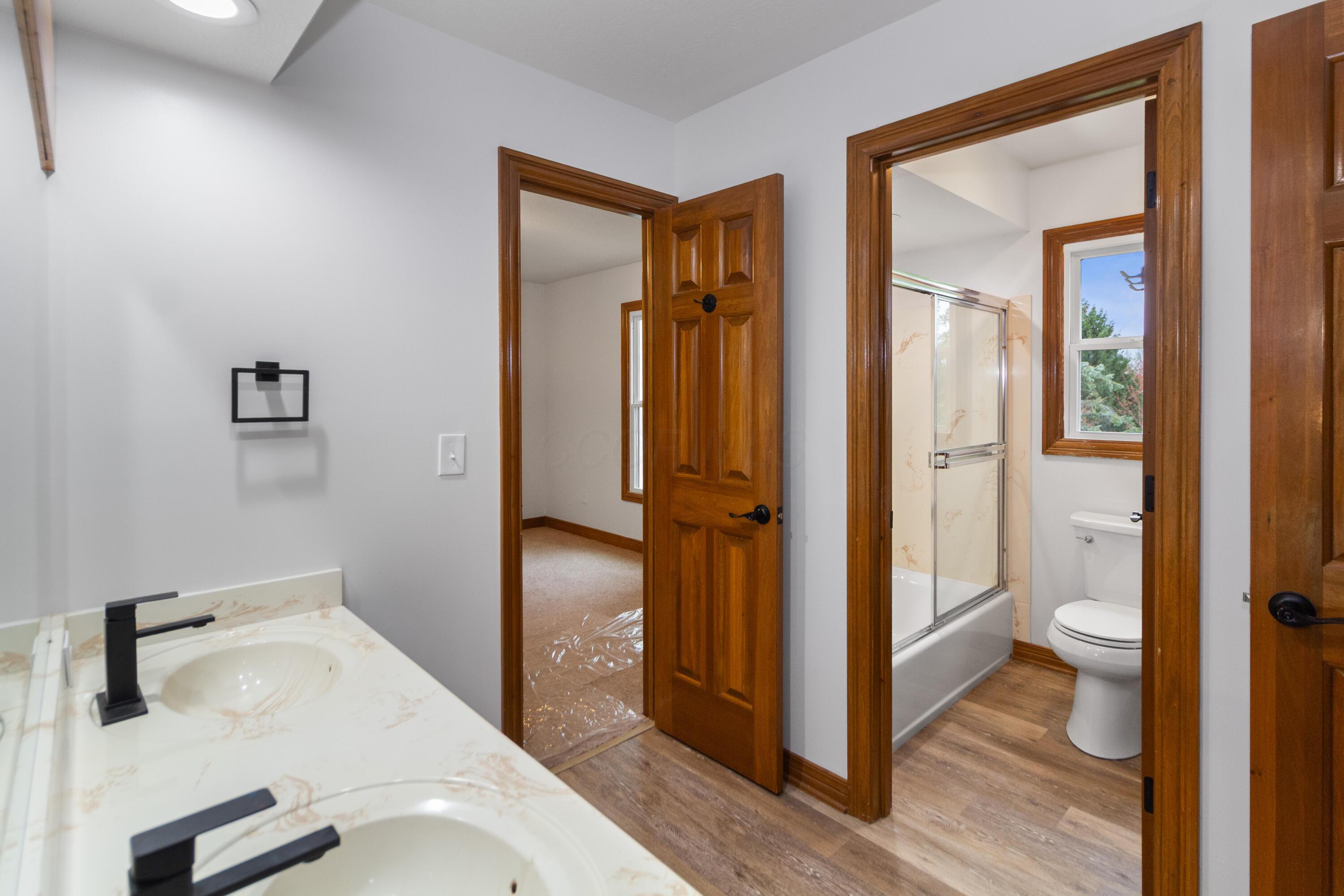 4884 Avondale Ridge Drive, Dublin, Ohio image 32