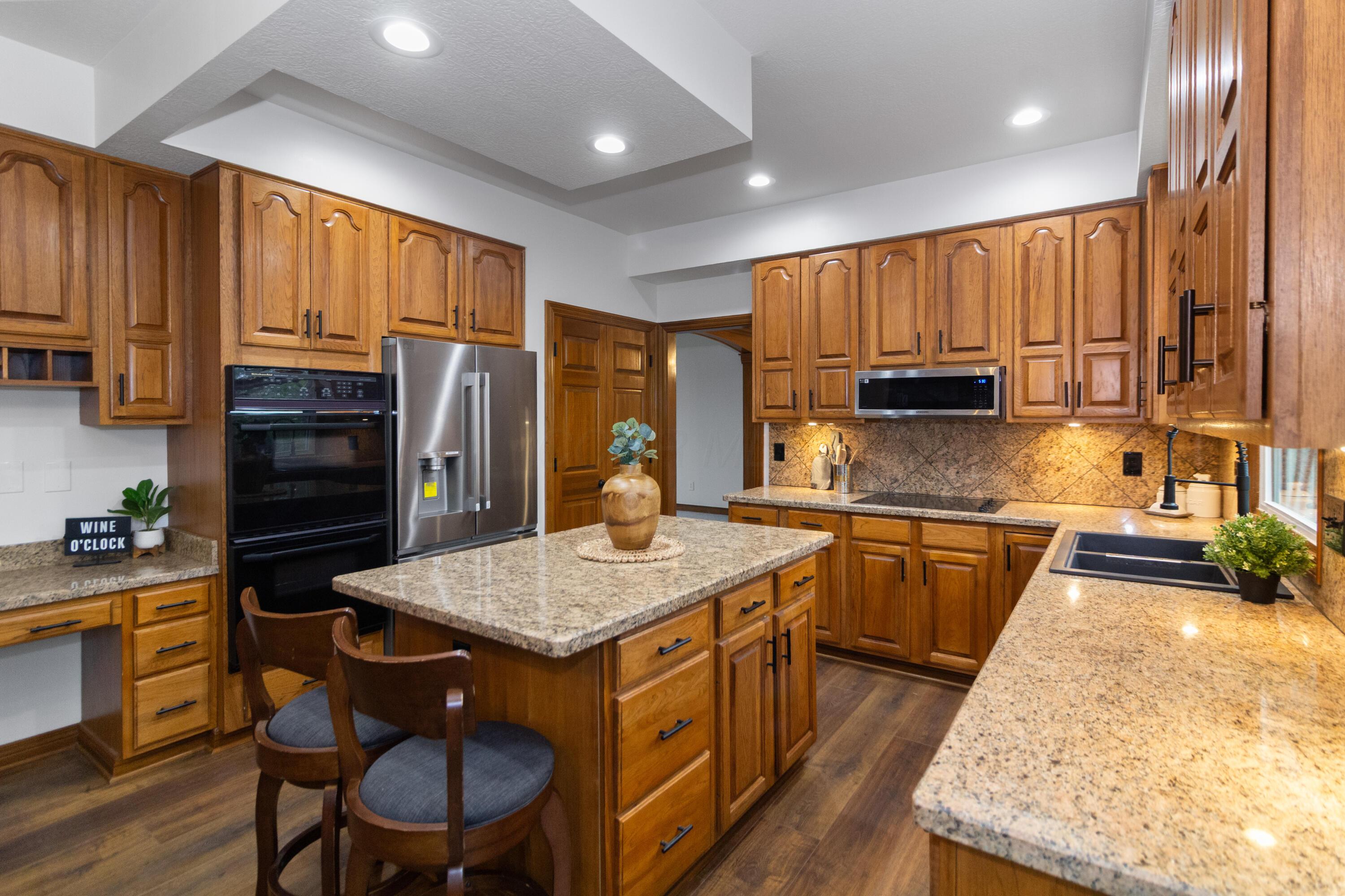 4884 Avondale Ridge Drive, Dublin, Ohio image 10