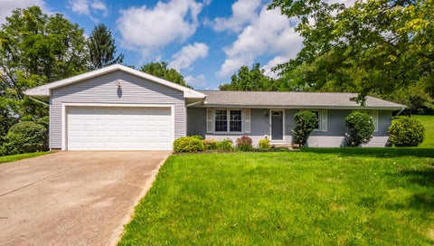 Photo of 32 Buckhorn Court, Urbana, OH 43078 (MLS # 226034386)