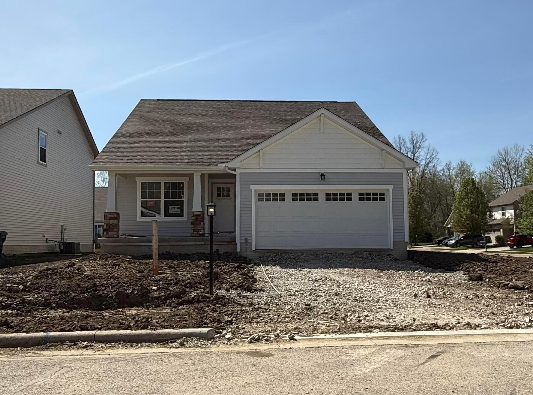 325 Woods Edge Loop, Pataskala, Ohio image 1