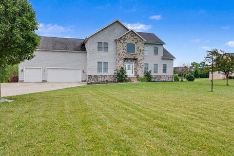 Photo of 5866 Lithopolis Winchester Road, Canal Winchester, OH 43110 (MLS # 226024162)