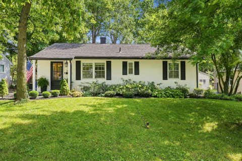 Photo of 2265 Edgevale Road, Upper Arlington, OH 43221 (MLS # 226032080)