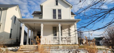 Photo of 1028 S Court Street, Circleville, OH 43113 (MLS # 226001669)