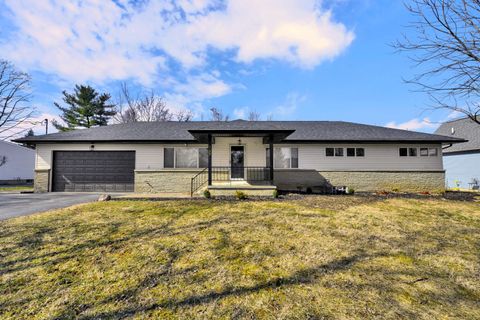 Photo of 237 Lockville Road, Pickerington, OH 43147 (MLS # 226005426)