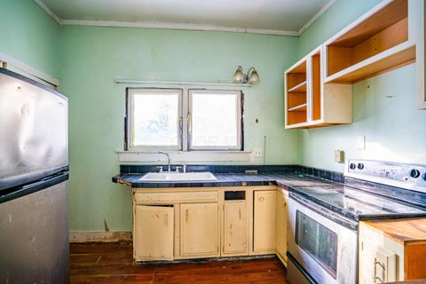 Tiny photo for 567 Kibler Avenue, Newark, OH 43055 (MLS # 225044958)