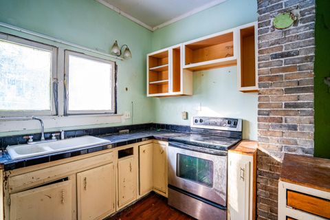 Tiny photo for 567 Kibler Avenue, Newark, OH 43055 (MLS # 225044958)