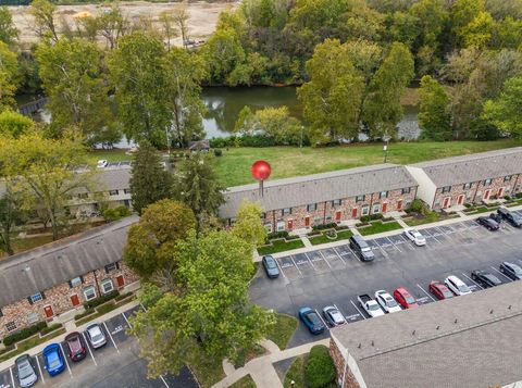 Tiny photo for 2571 Scioto View Lane K #K, Columbus, OH 43221 (MLS # 225039682)