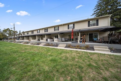 Tiny photo for 2571 Scioto View Lane K #K, Columbus, OH 43221 (MLS # 225039682)