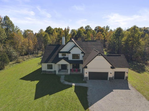 Photo of 4033 N Waggoner Road, Blacklick, OH 43004 (MLS # 226040204)