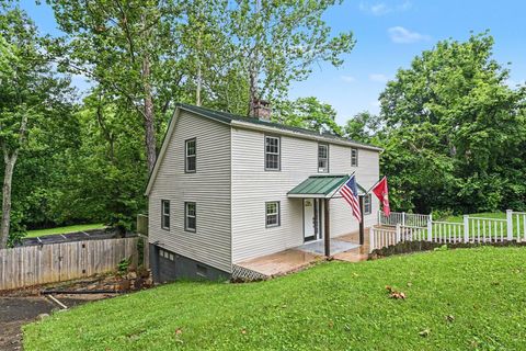 Photo of 51 Gallup Avenue, Wilmington, OH 45177 (MLS # 226024968)