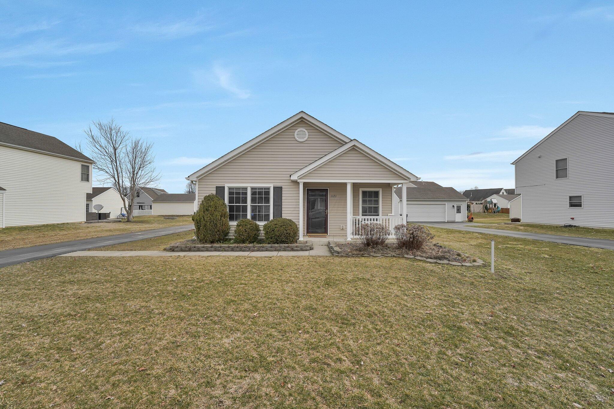 1121 Lake Forest Drive, Hebron, Ohio image 3