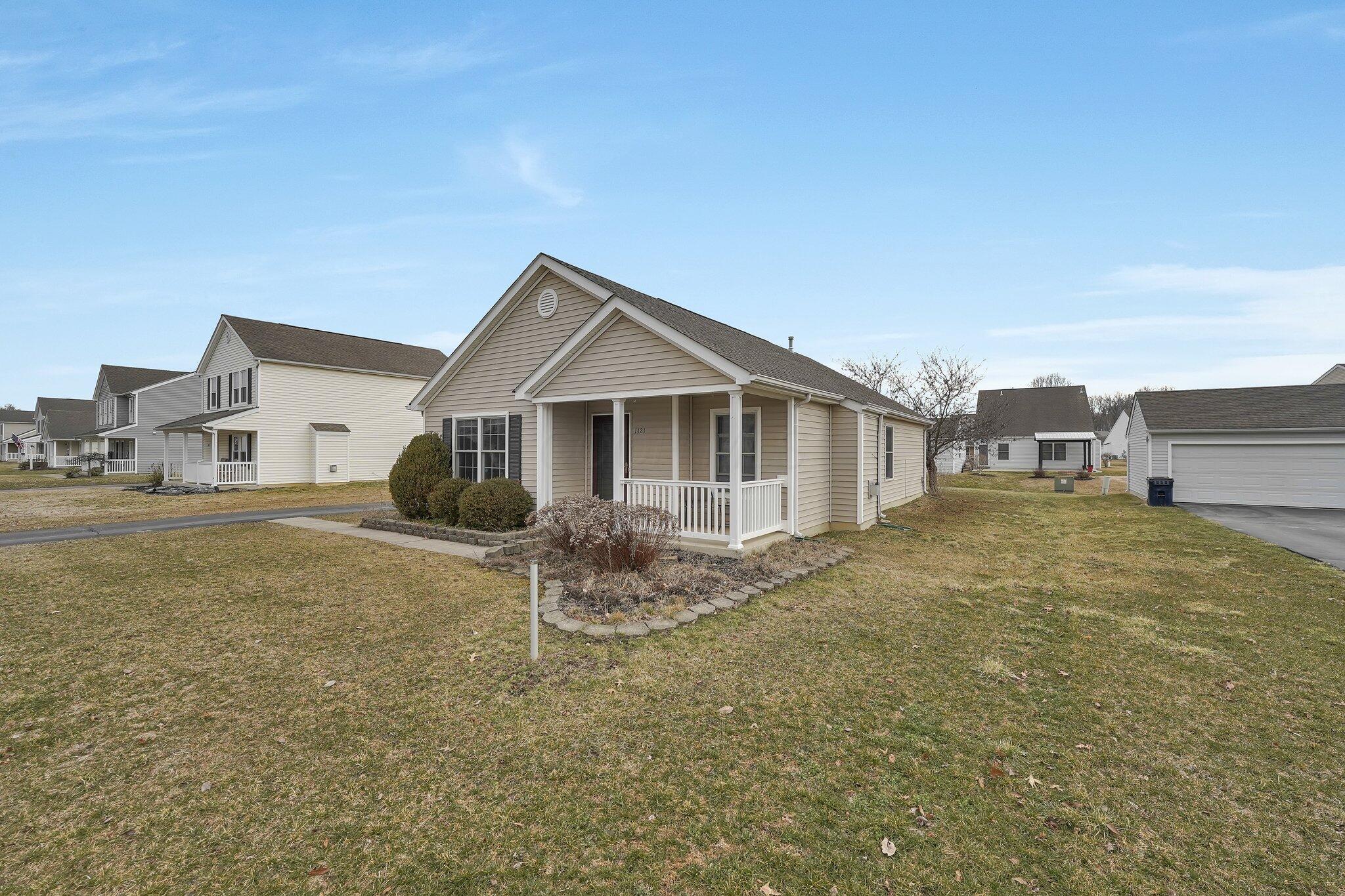 1121 Lake Forest Drive, Hebron, Ohio image 4
