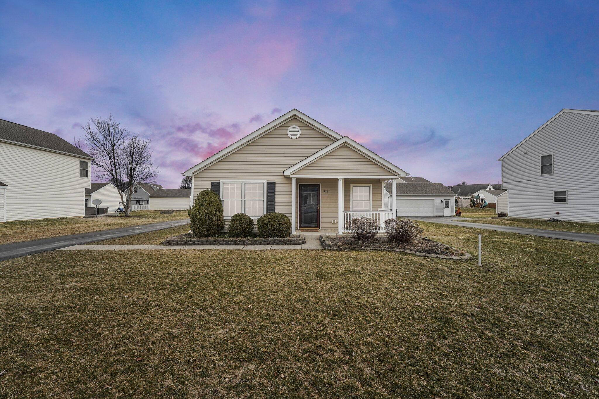 1121 Lake Forest Drive, Hebron, Ohio image 2