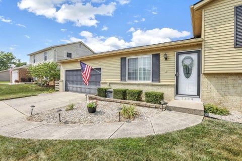 Tiny photo for 2334 Park Ridge Drive, Grove City, OH 43123 (MLS # 226026643)