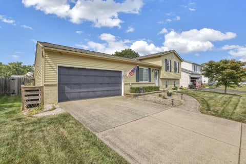 Tiny photo for 2334 Park Ridge Drive, Grove City, OH 43123 (MLS # 226026643)