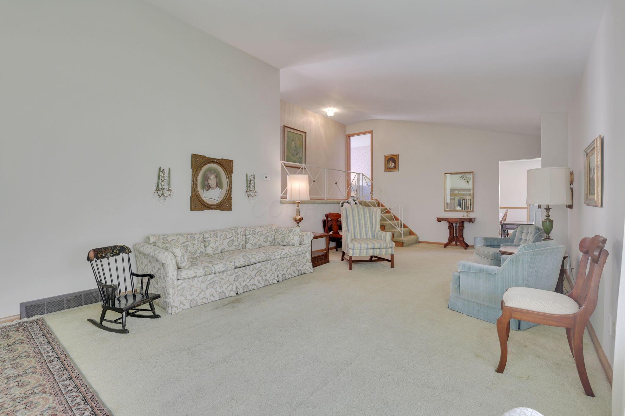814 Smithfield Drive, Newark, Ohio image 8