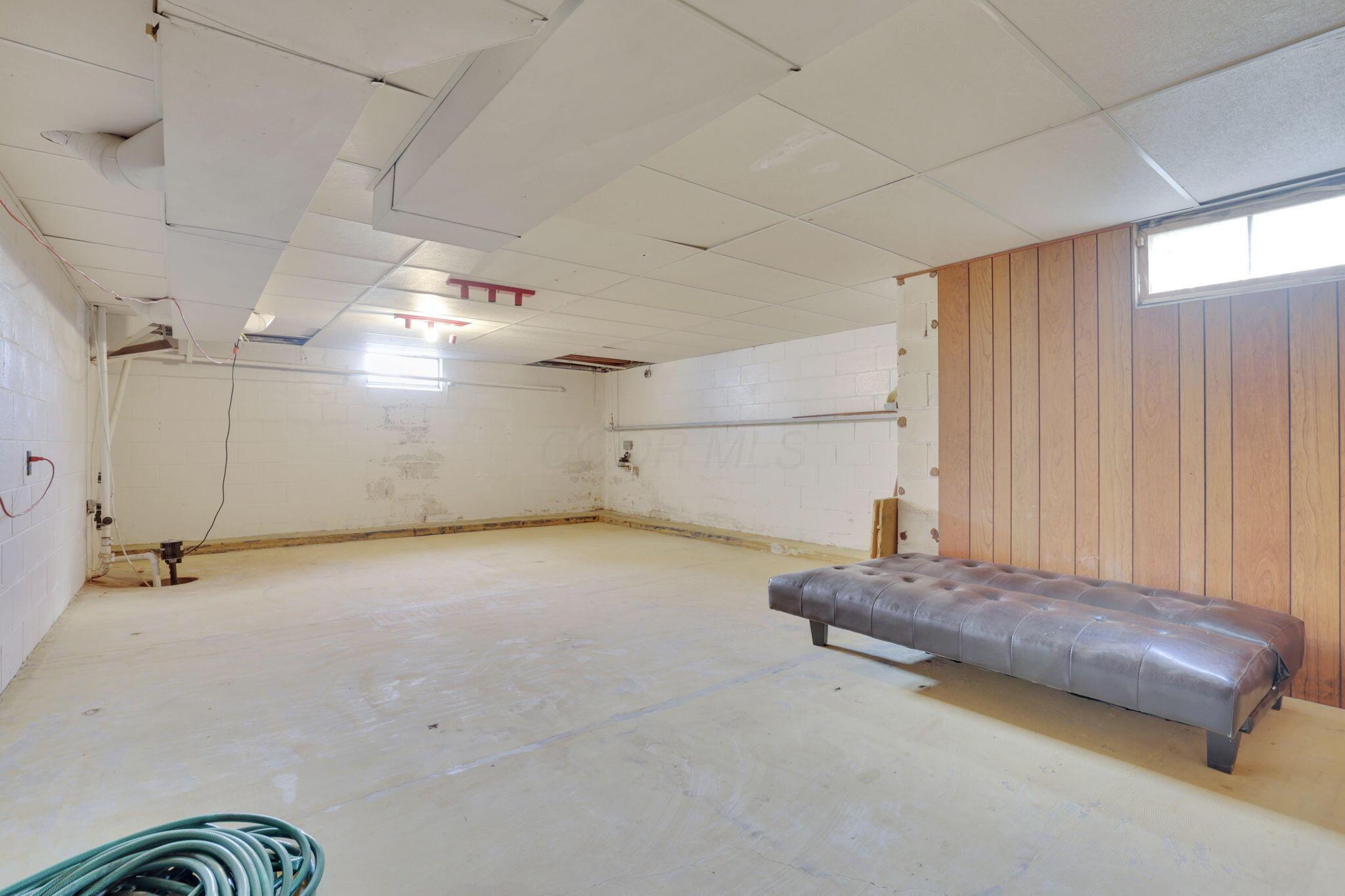 814 Smithfield Drive, Newark, Ohio image 34