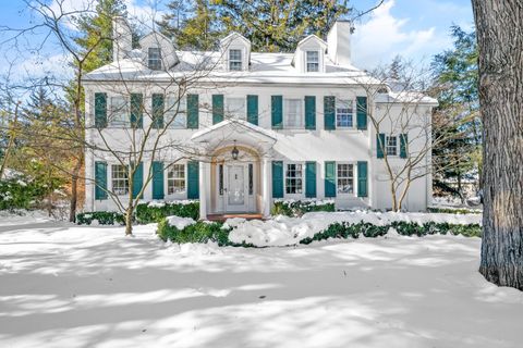 Photo of 211 Preston Road, Columbus, OH 43209 (MLS # 225042726)