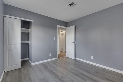 Tiny photo for 1945 Riverdale Road, Columbus, OH 43232 (MLS # 225045174)