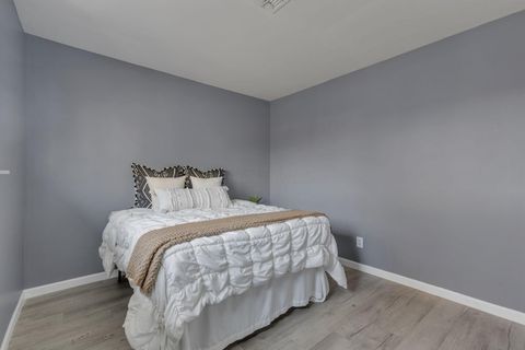 Tiny photo for 1945 Riverdale Road, Columbus, OH 43232 (MLS # 225045174)