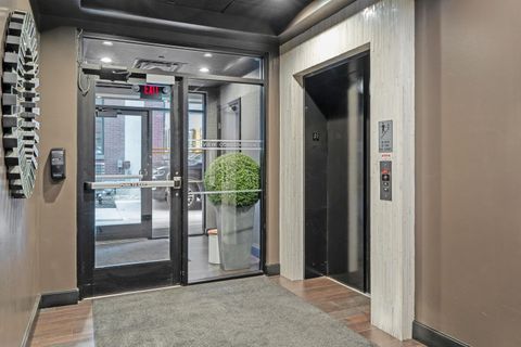 Tiny photo for 34 W Poplar Avenue 44 #44, Columbus, OH 43215 (MLS # 225039470)