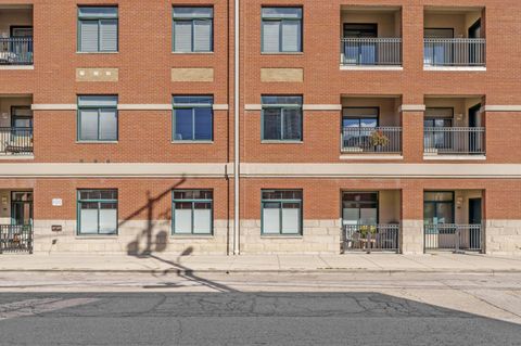 Tiny photo for 34 W Poplar Avenue 44 #44, Columbus, OH 43215 (MLS # 225039470)