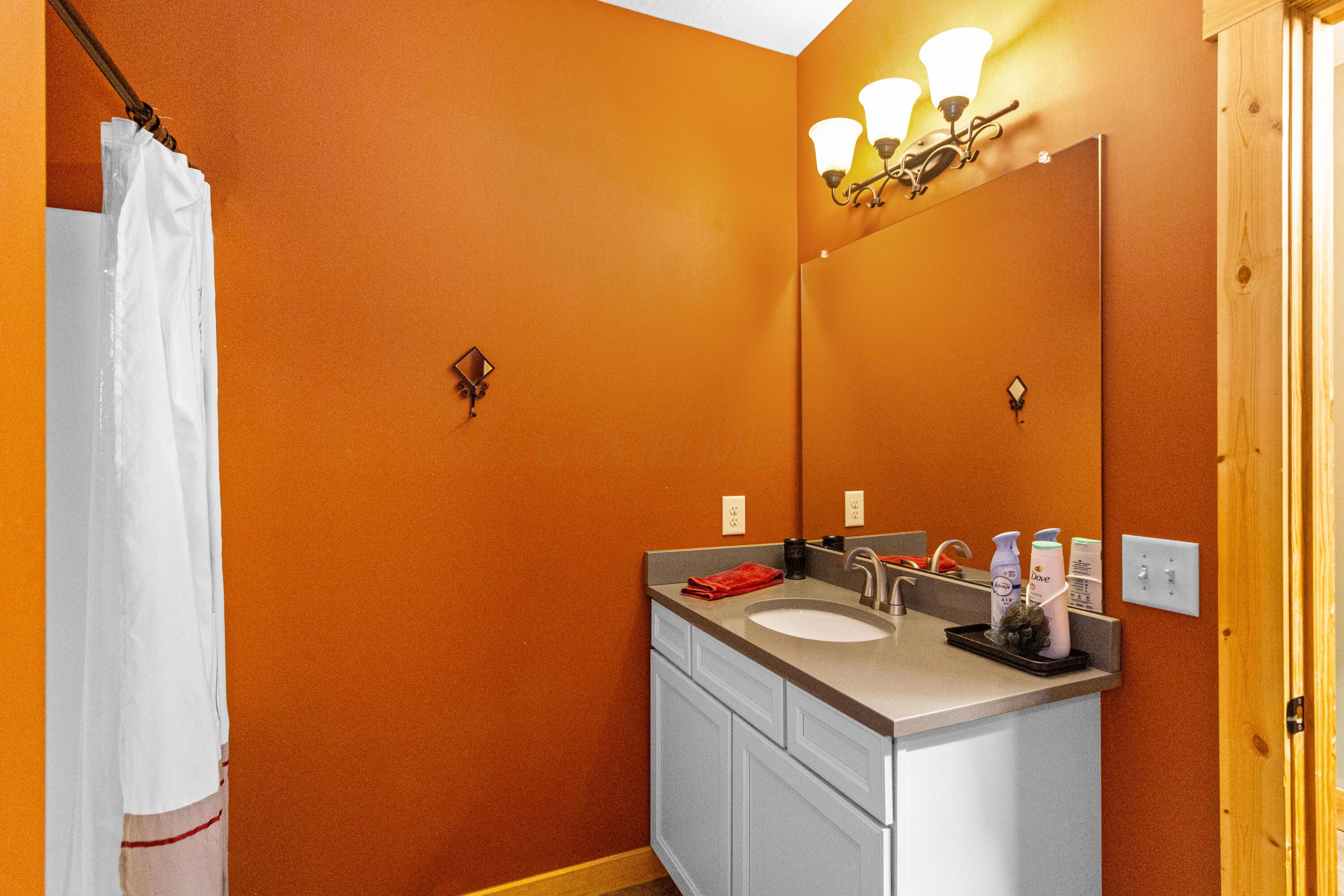 18004 Buckingham Road, Logan, Ohio image 33
