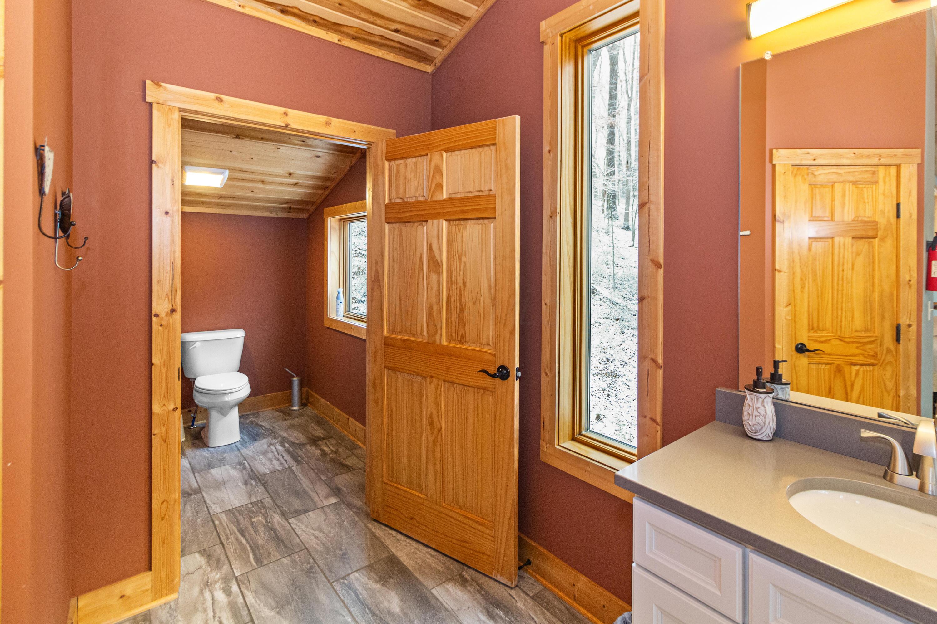 18004 Buckingham Road, Logan, Ohio image 21