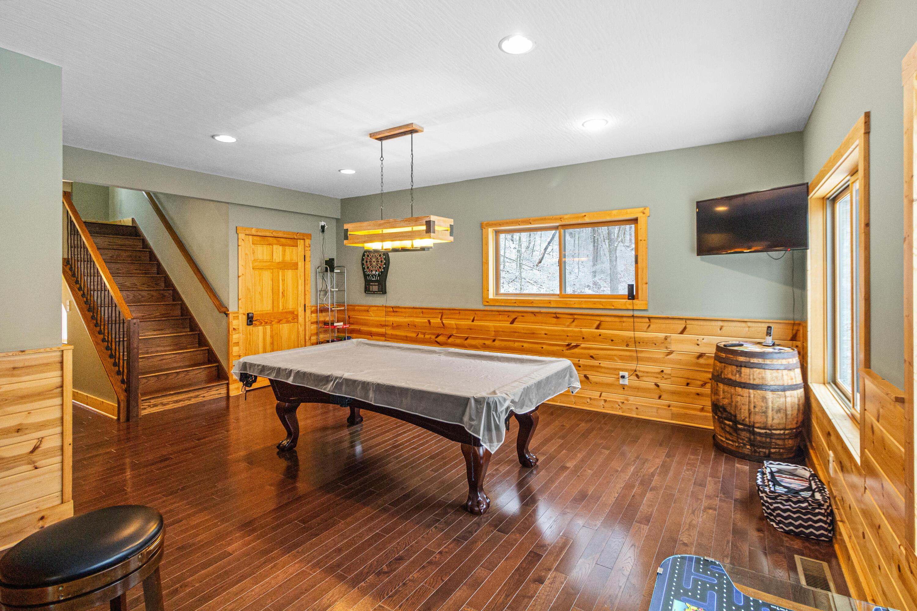 18004 Buckingham Road, Logan, Ohio image 4