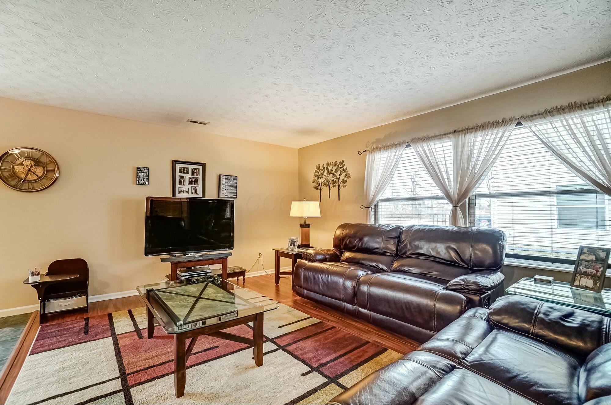 5782 Brinkwater Boulevard, Hilliard, Ohio image 4