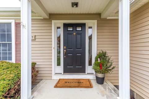 Photo of 817 Mill Run Drive, Sunbury, OH 43074 (MLS # 225043912)