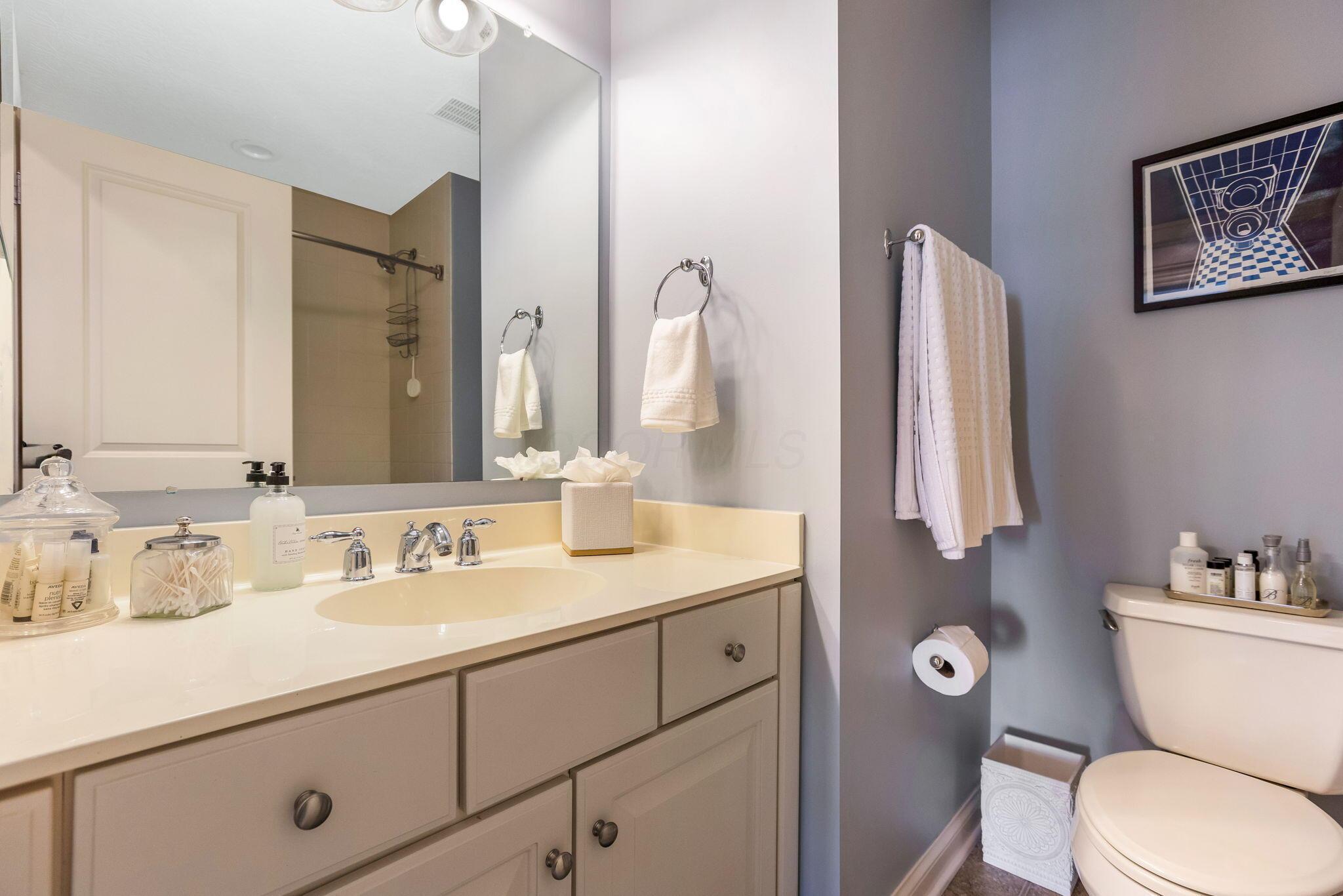 Dublin, Ohio 43016, United States, 4 Bedrooms Bedrooms, ,5 BathroomsBathrooms,Residential,Contingent,135306