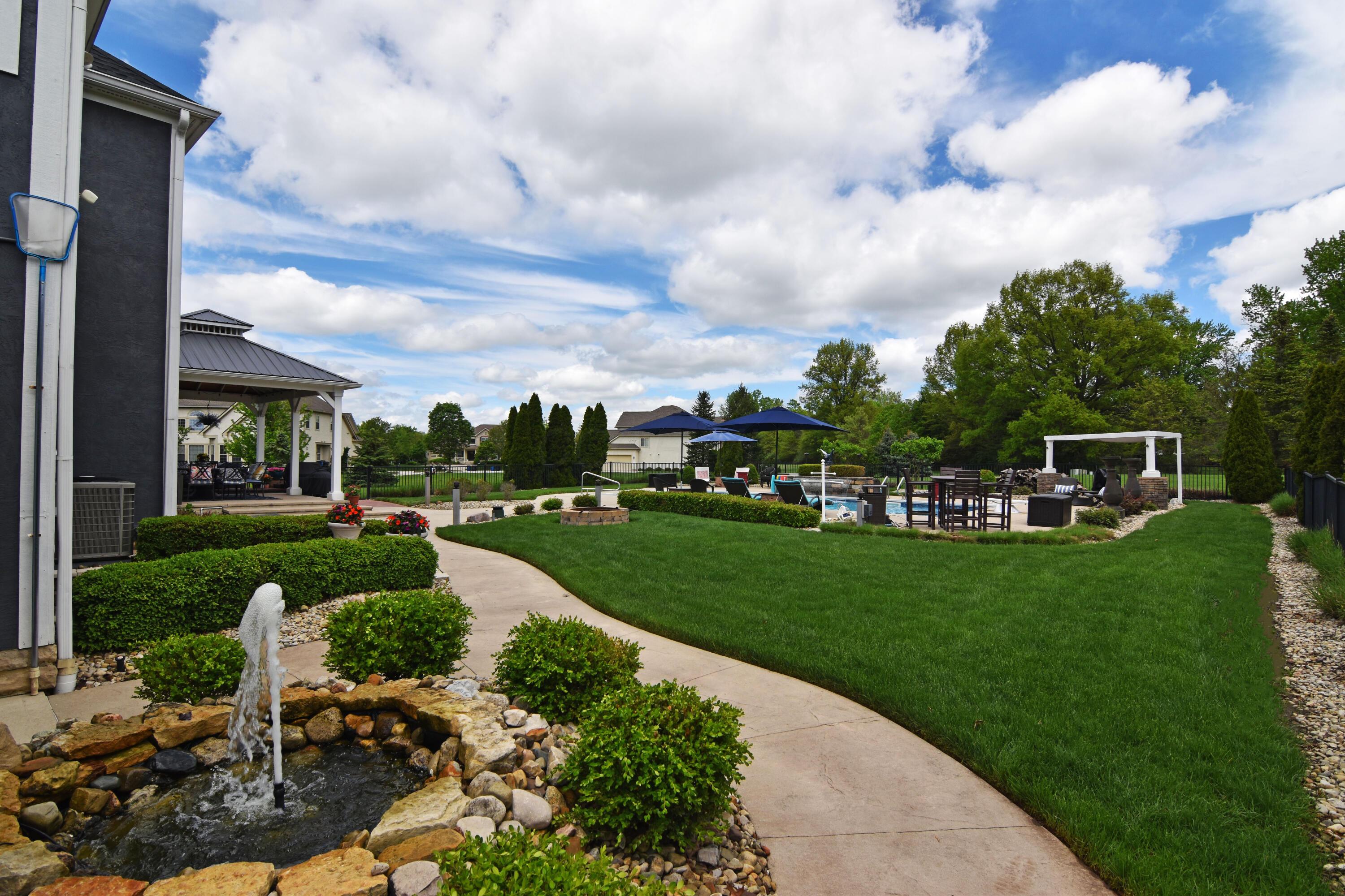 Dublin, Ohio 43016, United States, 4 Bedrooms Bedrooms, ,5 BathroomsBathrooms,Residential,Contingent,135306