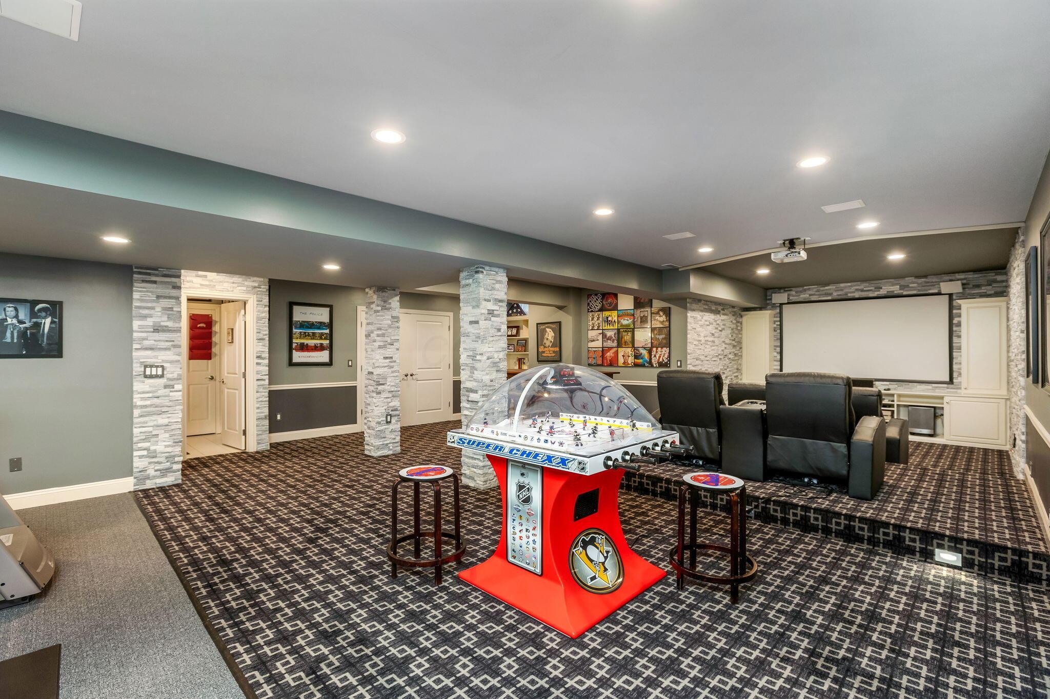 Dublin, Ohio 43016, United States, 4 Bedrooms Bedrooms, ,5 BathroomsBathrooms,Residential,Contingent,135306