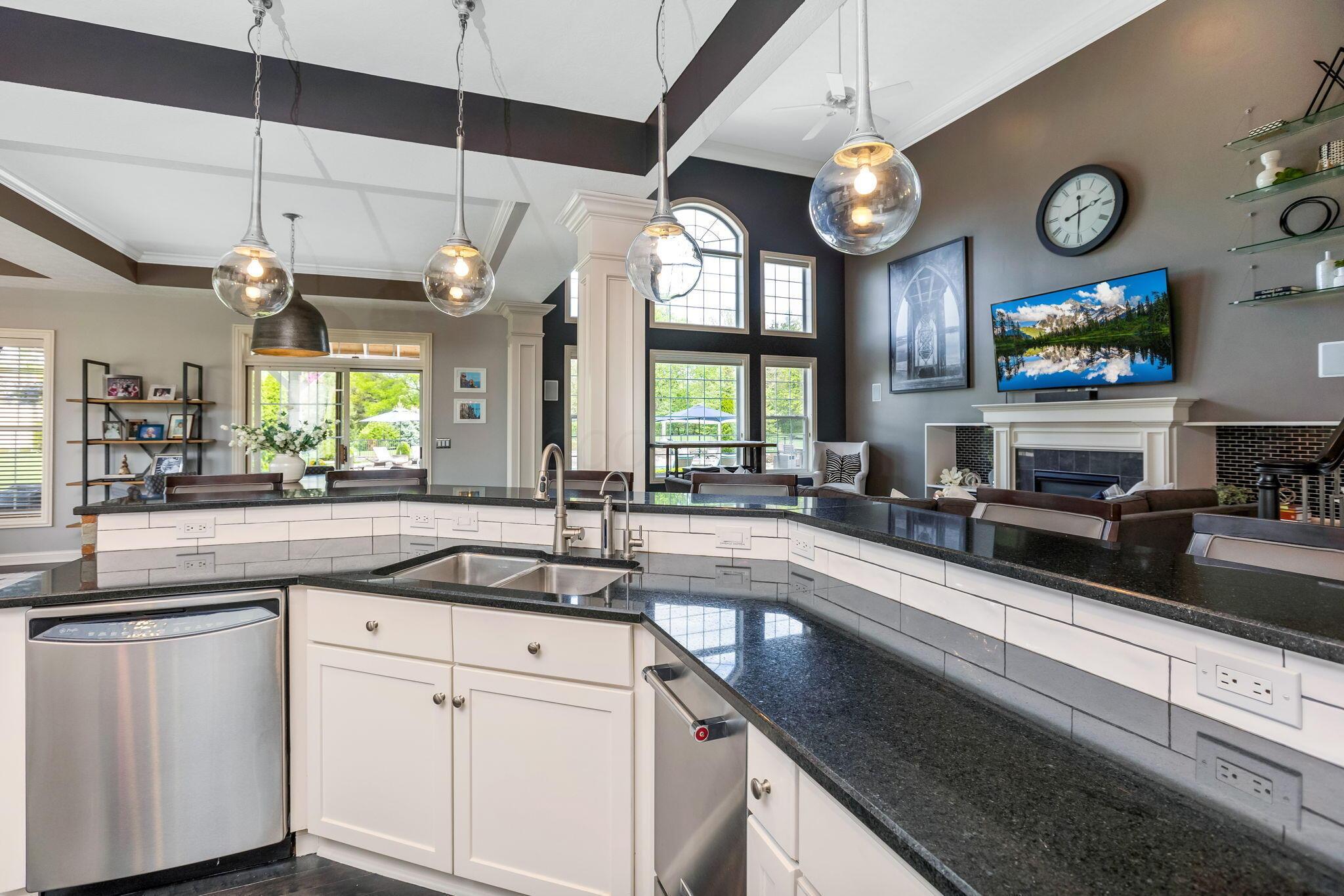 Dublin, Ohio 43016, United States, 4 Bedrooms Bedrooms, ,5 BathroomsBathrooms,Residential,Contingent,135306