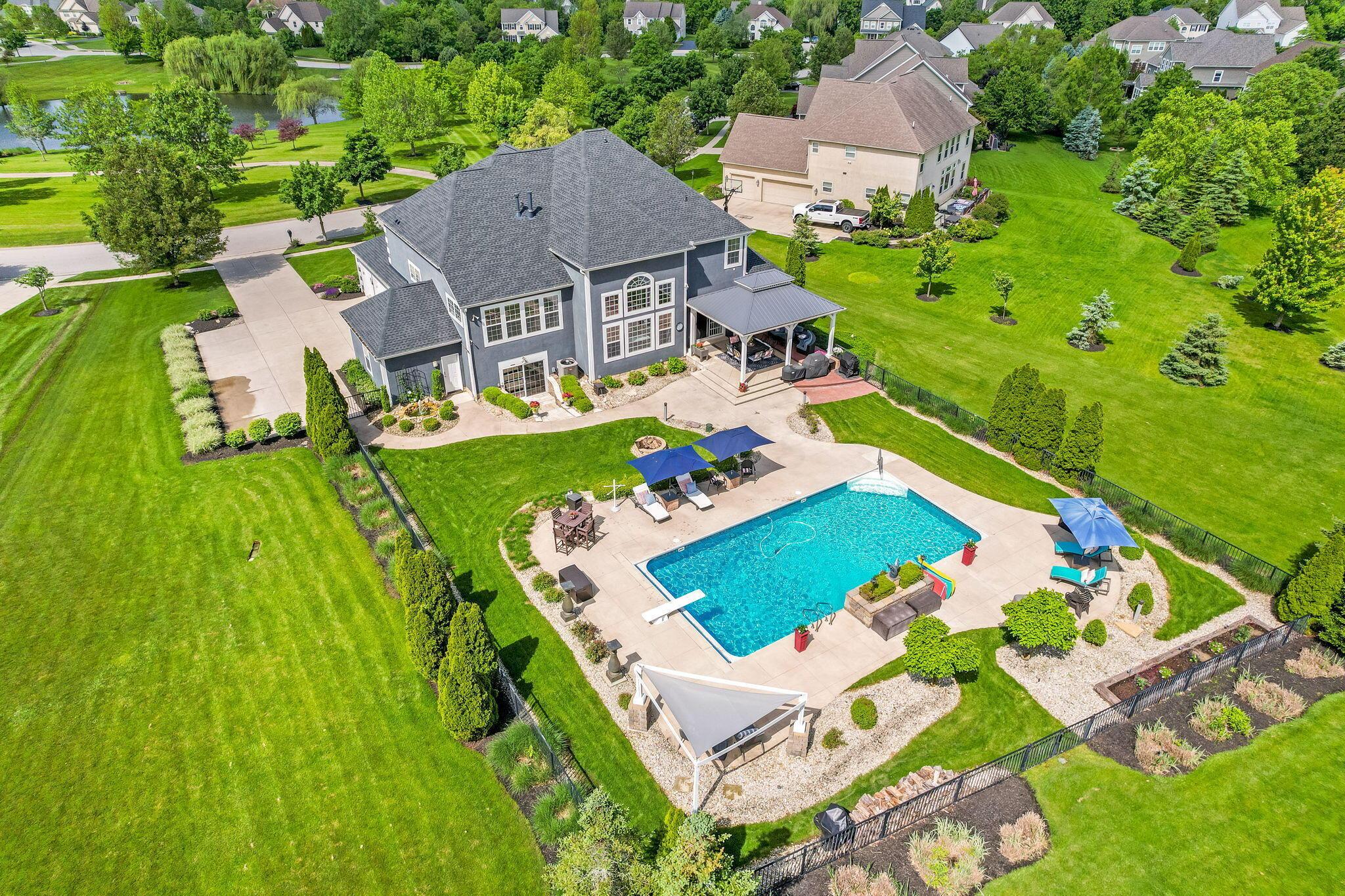 Dublin, Ohio 43016, United States, 4 Bedrooms Bedrooms, ,5 BathroomsBathrooms,Residential,Contingent,135306