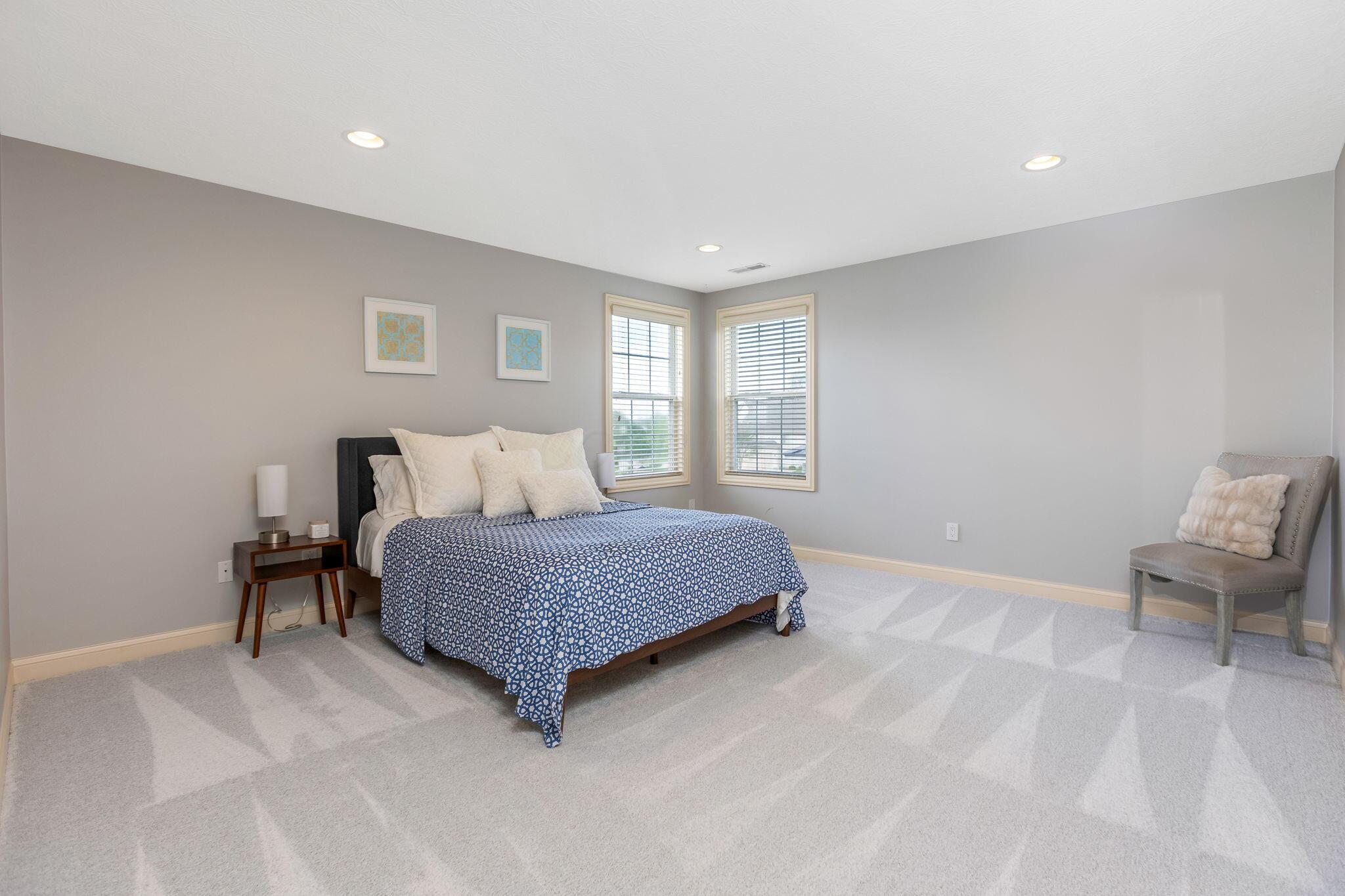 Dublin, Ohio 43016, United States, 4 Bedrooms Bedrooms, ,5 BathroomsBathrooms,Residential,Contingent,135306