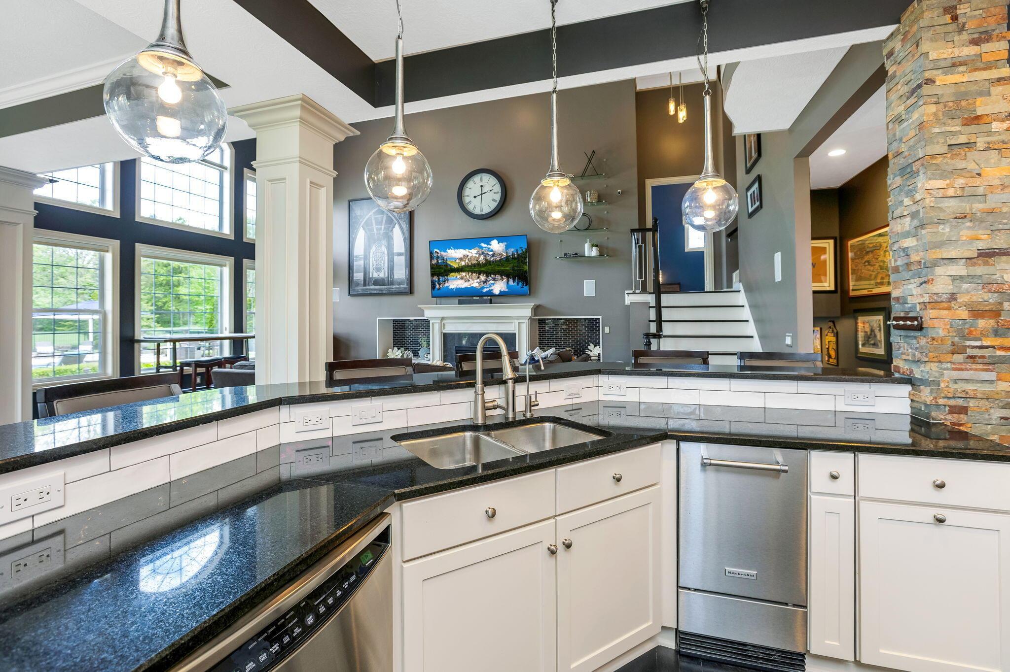 Dublin, Ohio 43016, United States, 4 Bedrooms Bedrooms, ,5 BathroomsBathrooms,Residential,Contingent,135306