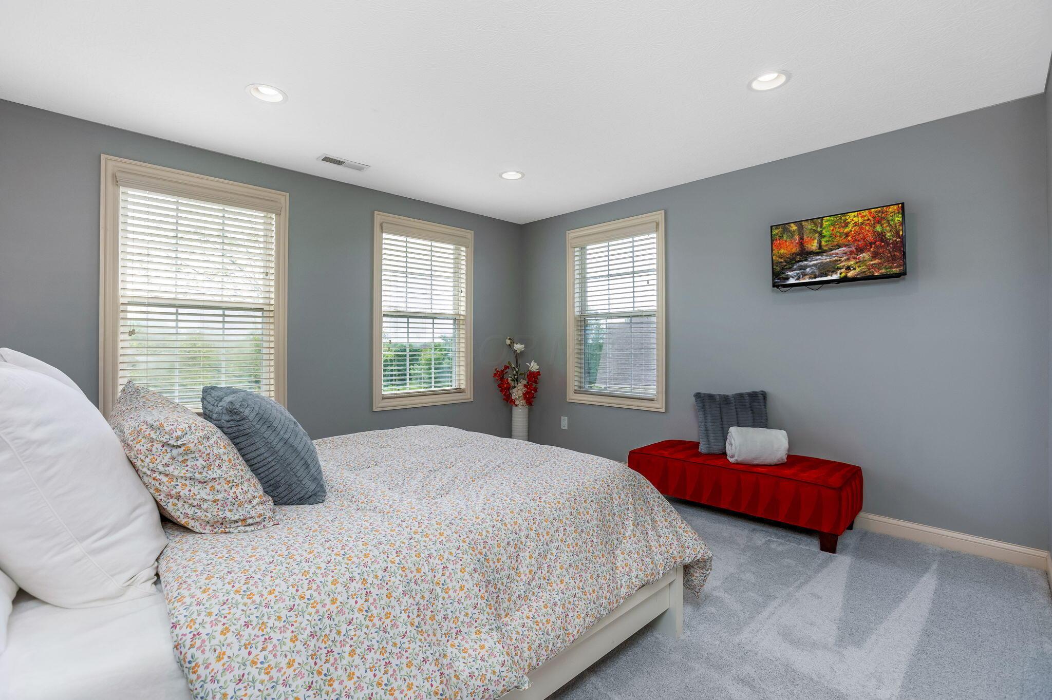 Dublin, Ohio 43016, United States, 4 Bedrooms Bedrooms, ,5 BathroomsBathrooms,Residential,Contingent,135306