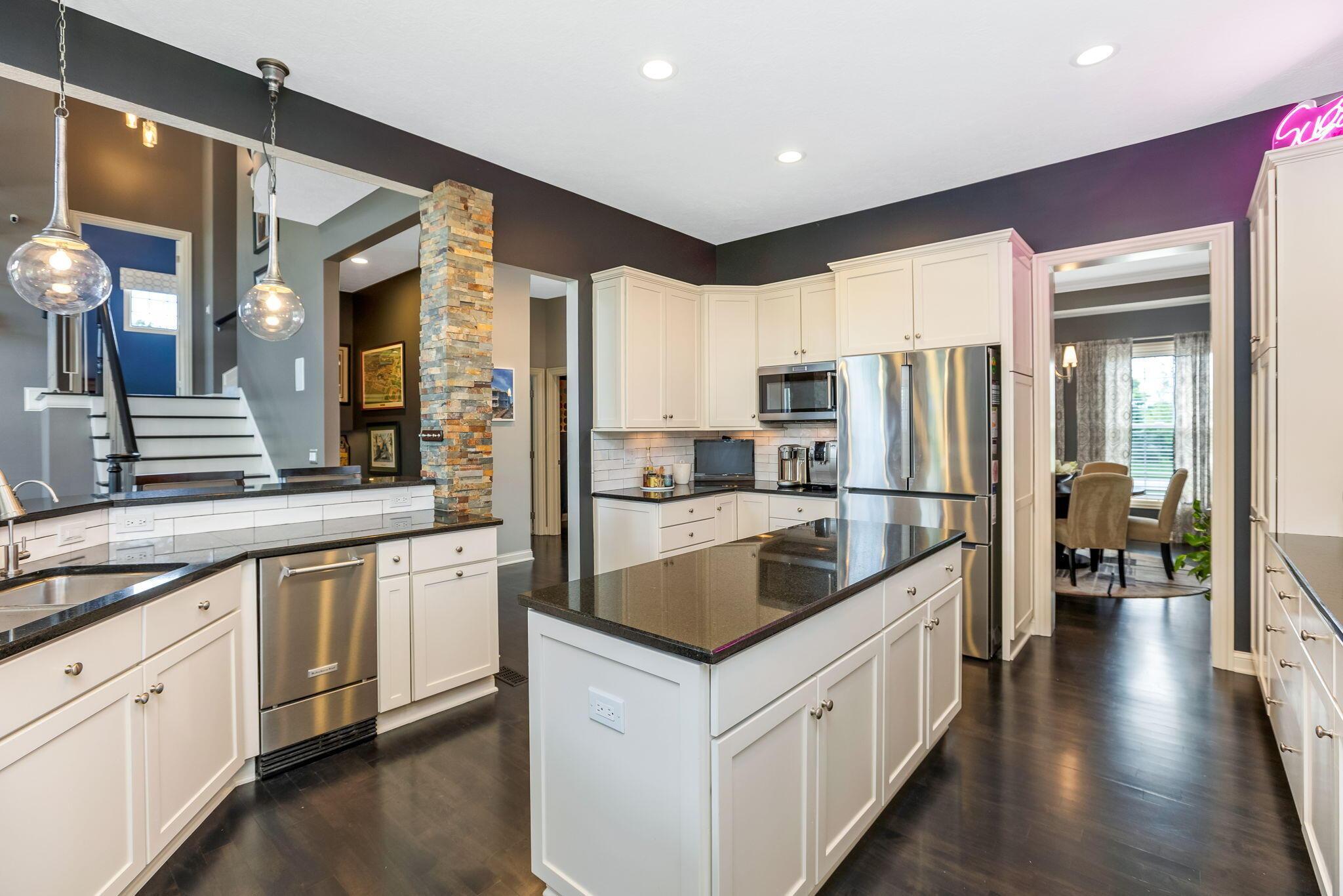 Dublin, Ohio 43016, United States, 4 Bedrooms Bedrooms, ,5 BathroomsBathrooms,Residential,Contingent,135306