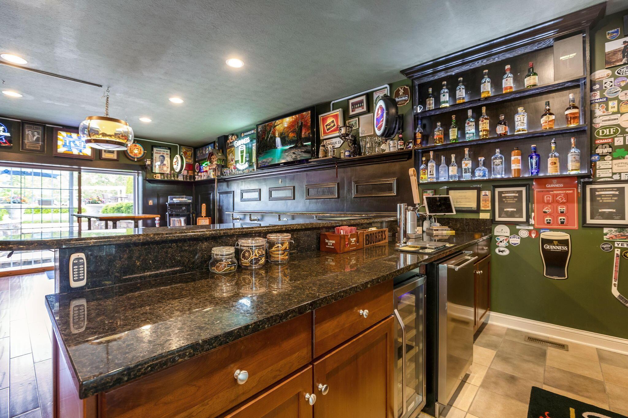 Dublin, Ohio 43016, United States, 4 Bedrooms Bedrooms, ,5 BathroomsBathrooms,Residential,Contingent,135306