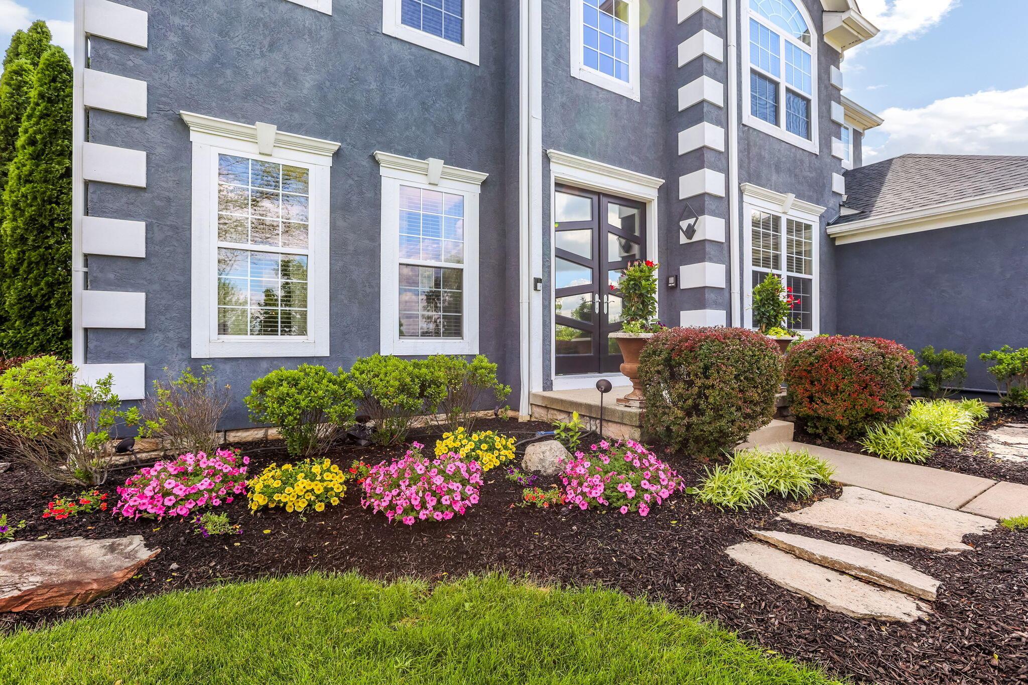 Dublin, Ohio 43016, United States, 4 Bedrooms Bedrooms, ,5 BathroomsBathrooms,Residential,Contingent,135306