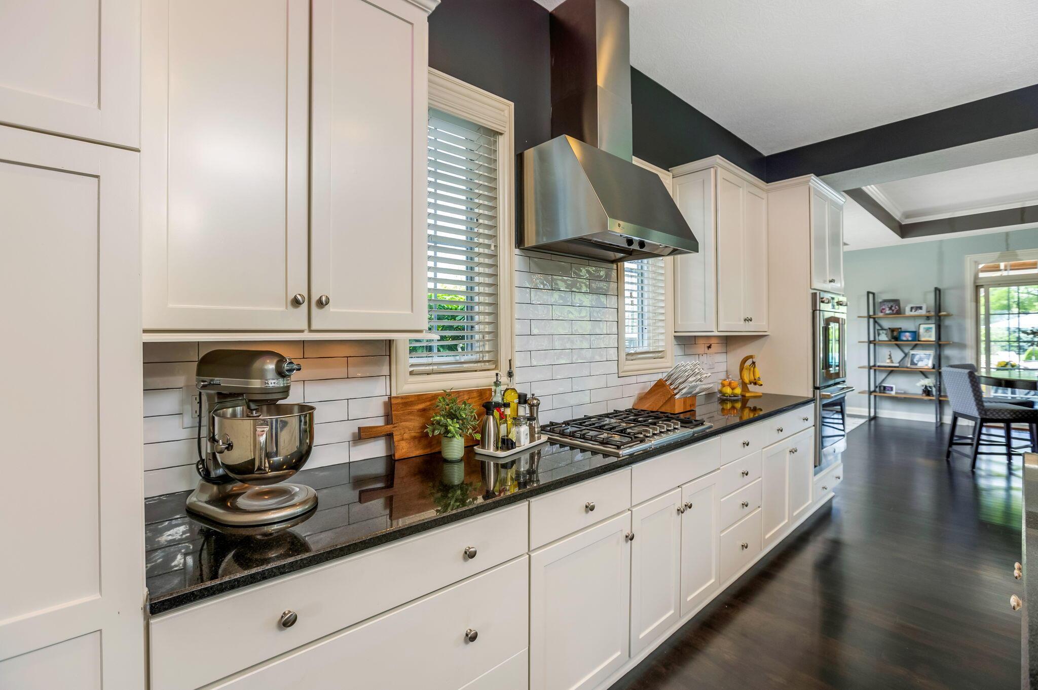 Dublin, Ohio 43016, United States, 4 Bedrooms Bedrooms, ,5 BathroomsBathrooms,Residential,Contingent,135306