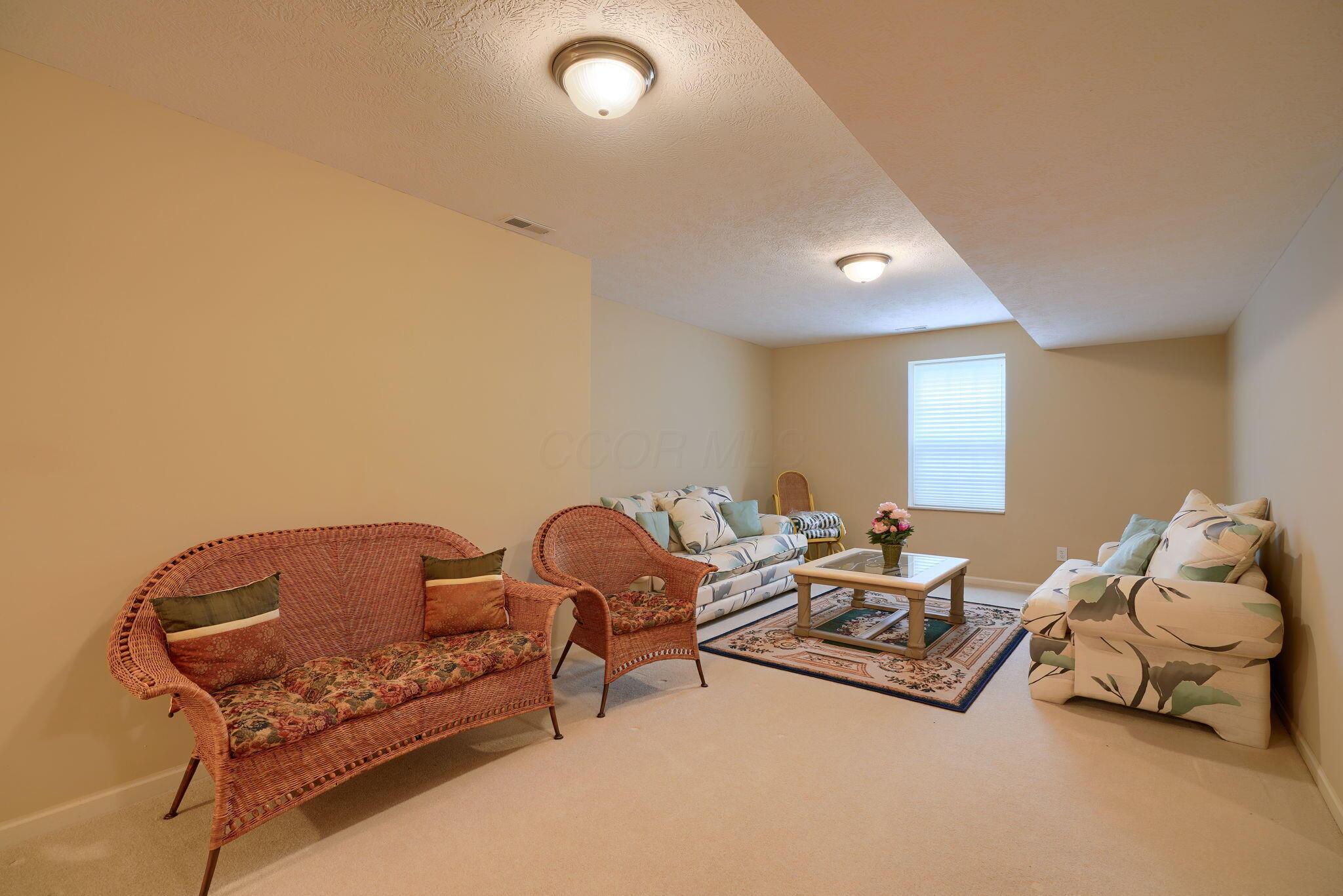 7450 Deer Valley Crossing, Powell, Ohio image 41
