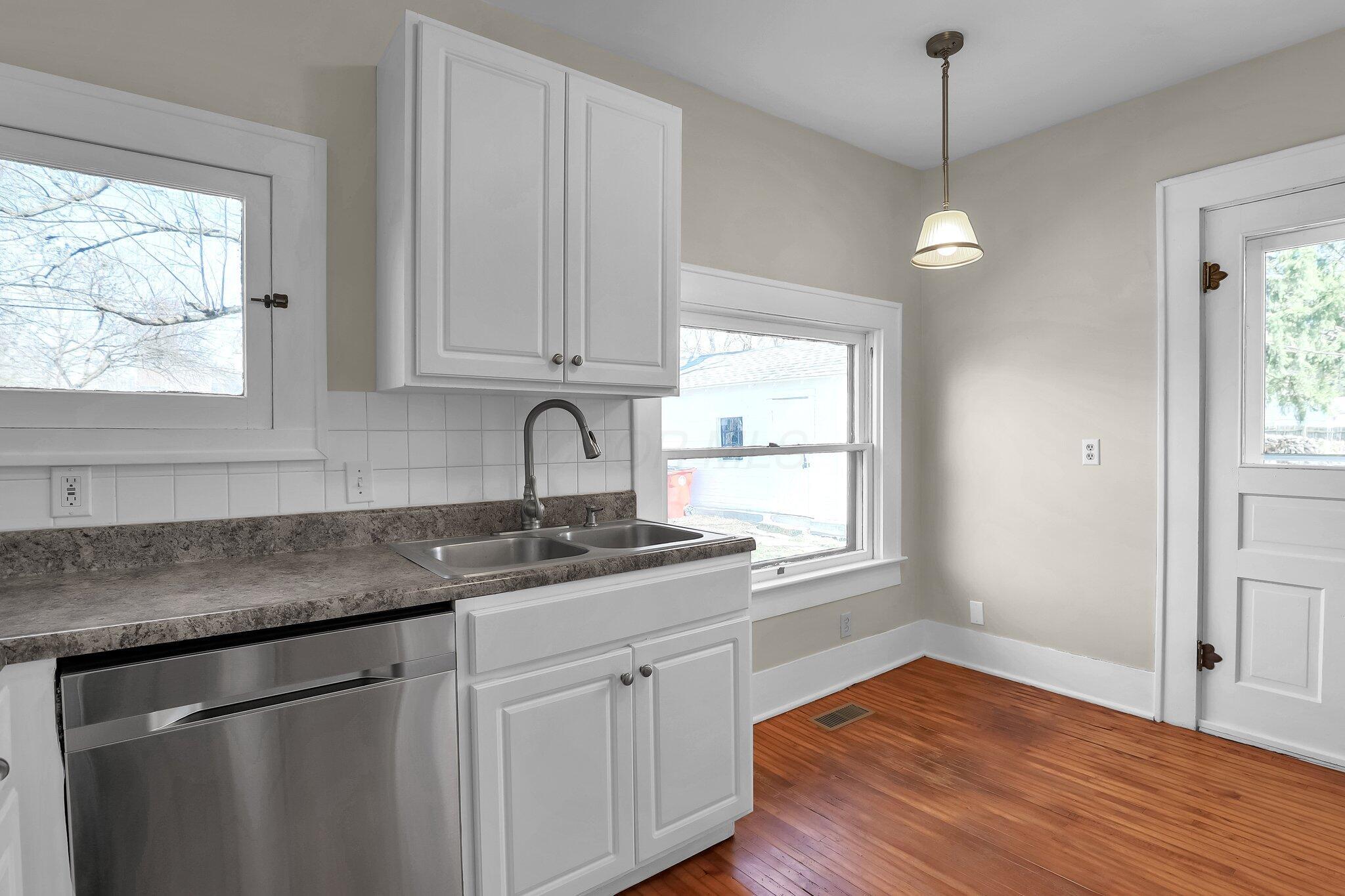 170 N Madison Road, London, Ohio image 15