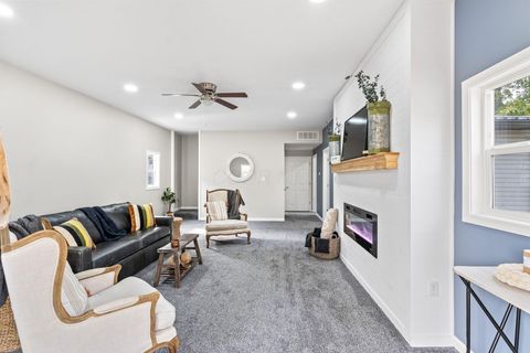 Tiny photo for 579 Henry Street, Marion, OH 43302 (MLS # 225040258)