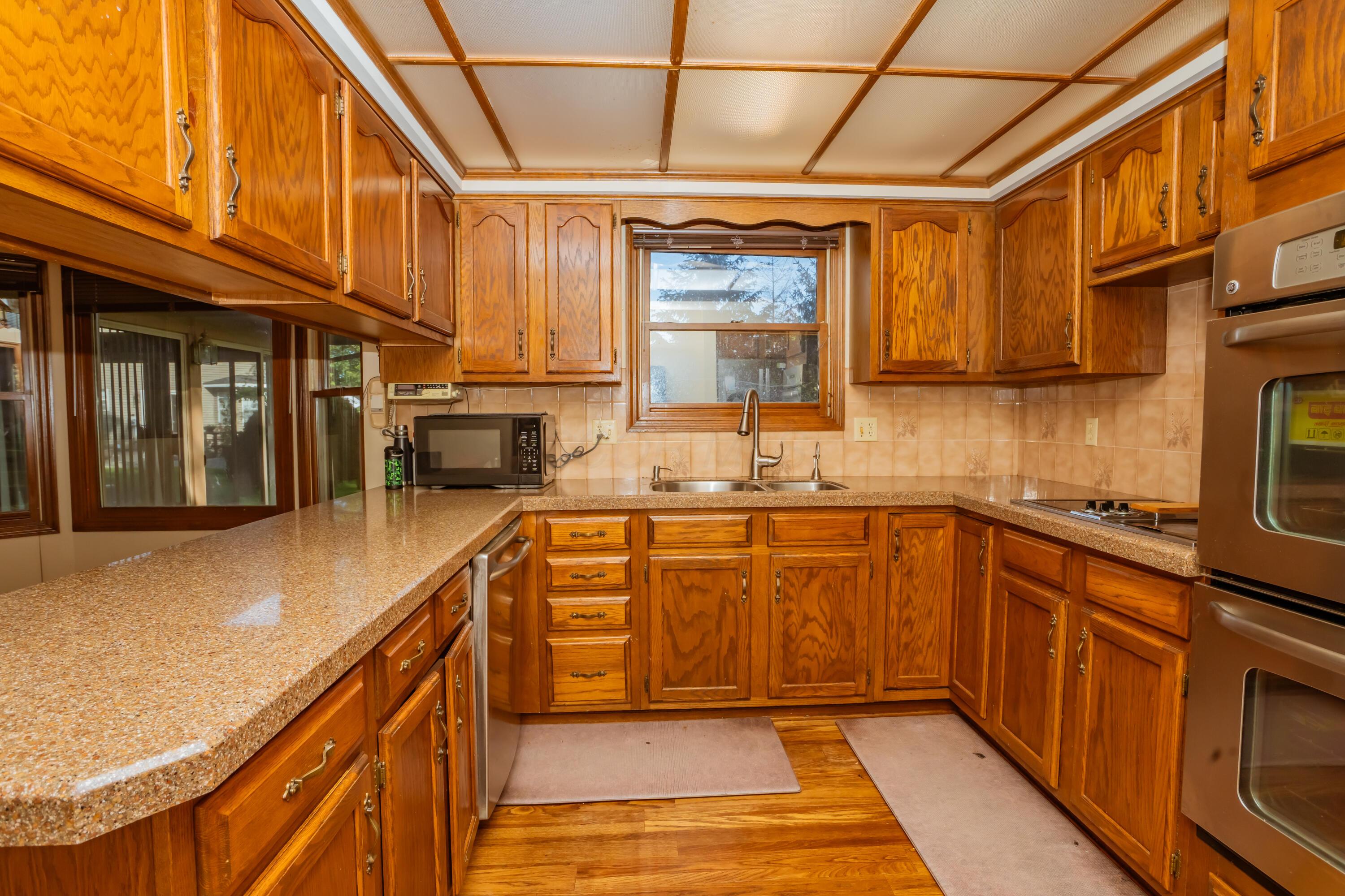 622 Brice Road, Reynoldsburg, Ohio image 12