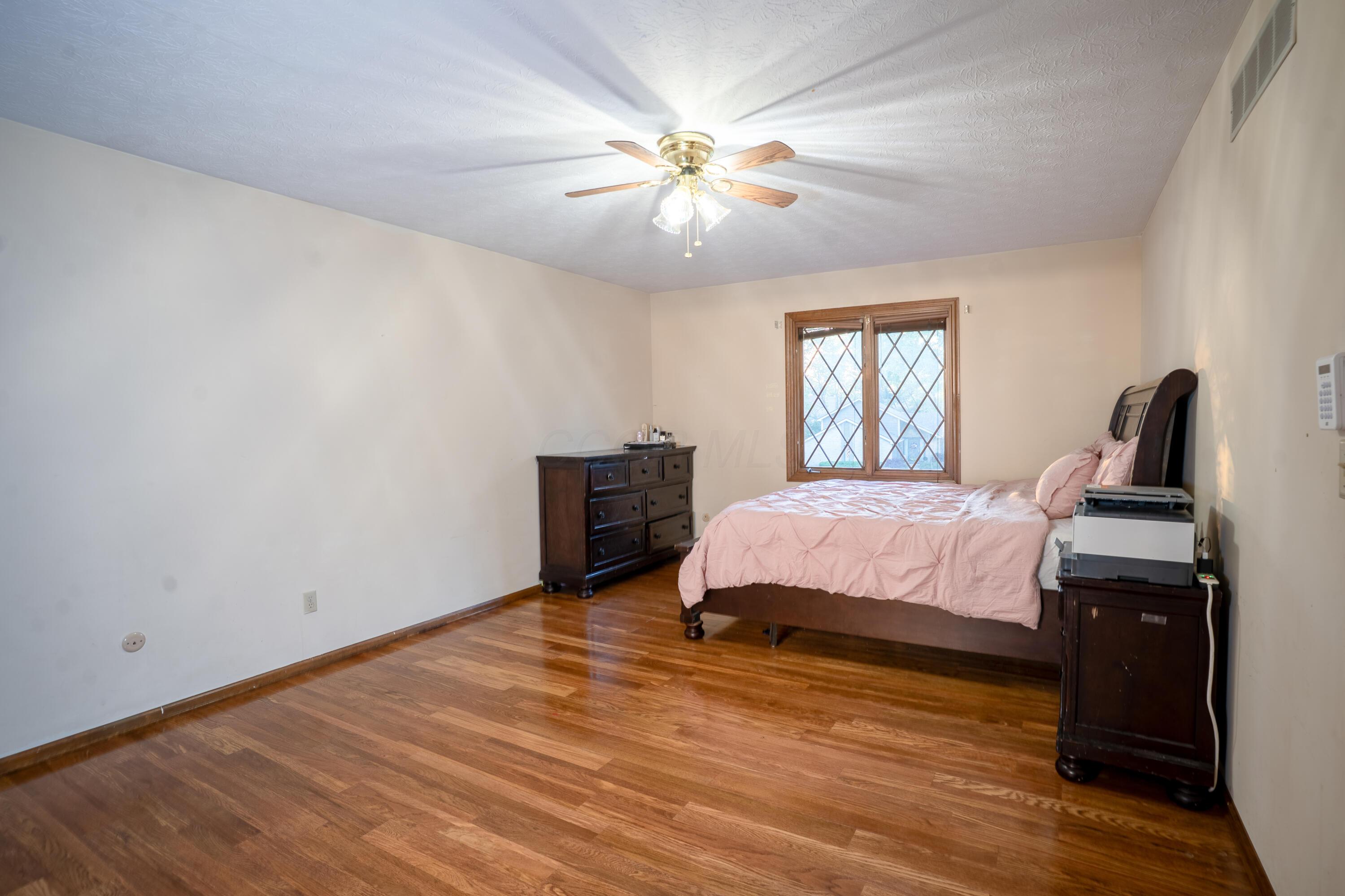 622 Brice Road, Reynoldsburg, Ohio image 16
