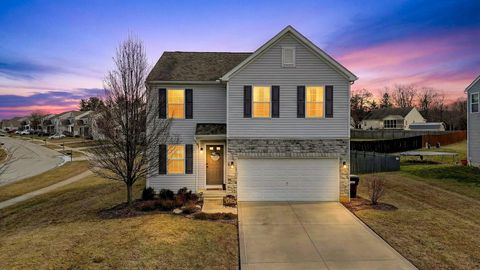 Photo of 631 Rolling Acre Drive, Lithopolis, OH 43136 (MLS # 226002297)