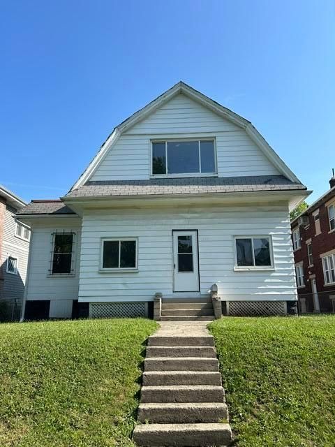 Tiny photo for 312 E 16th Avenue, Columbus, OH 43201 (MLS # 226026072)
